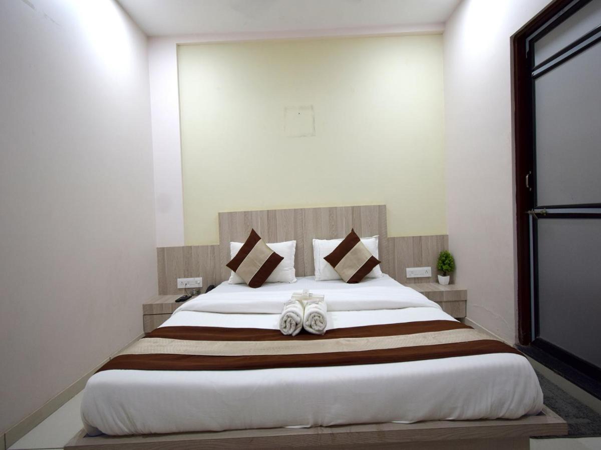 Hotel Embassy Kalol Ngoại thất bức ảnh