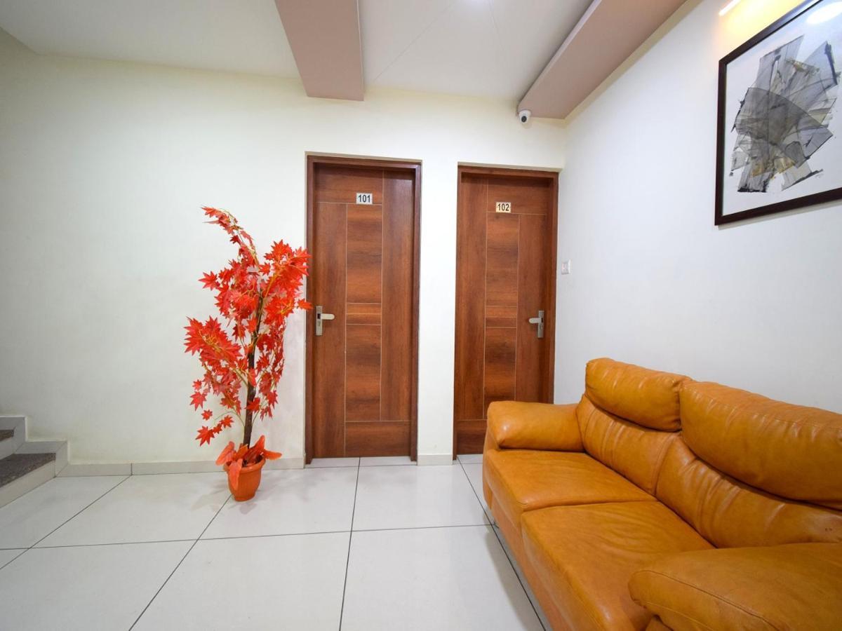 Hotel Embassy Kalol Ngoại thất bức ảnh