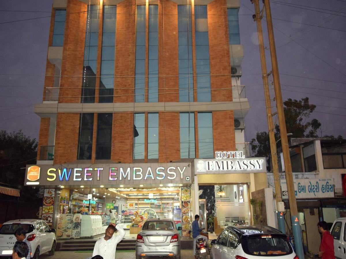 Hotel Embassy Kalol Ngoại thất bức ảnh