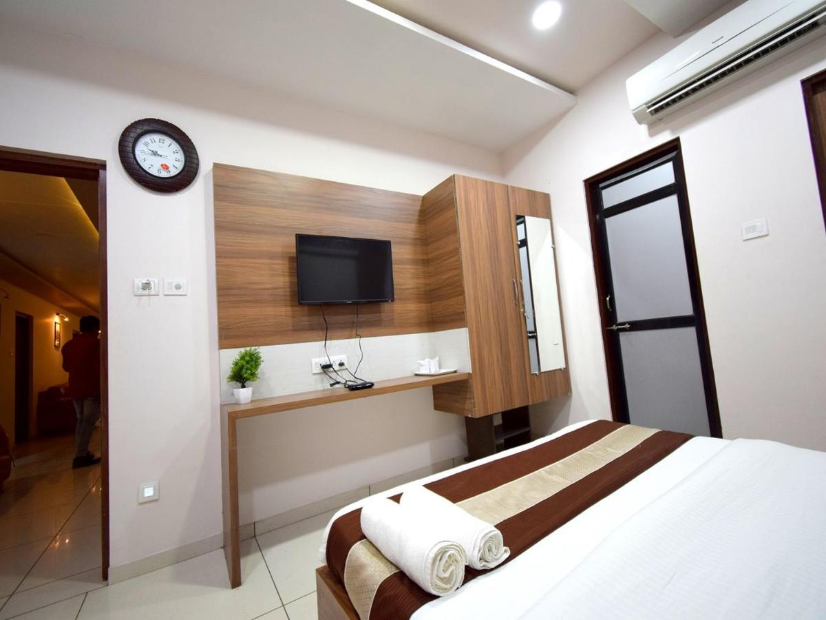 Hotel Embassy Kalol Ngoại thất bức ảnh